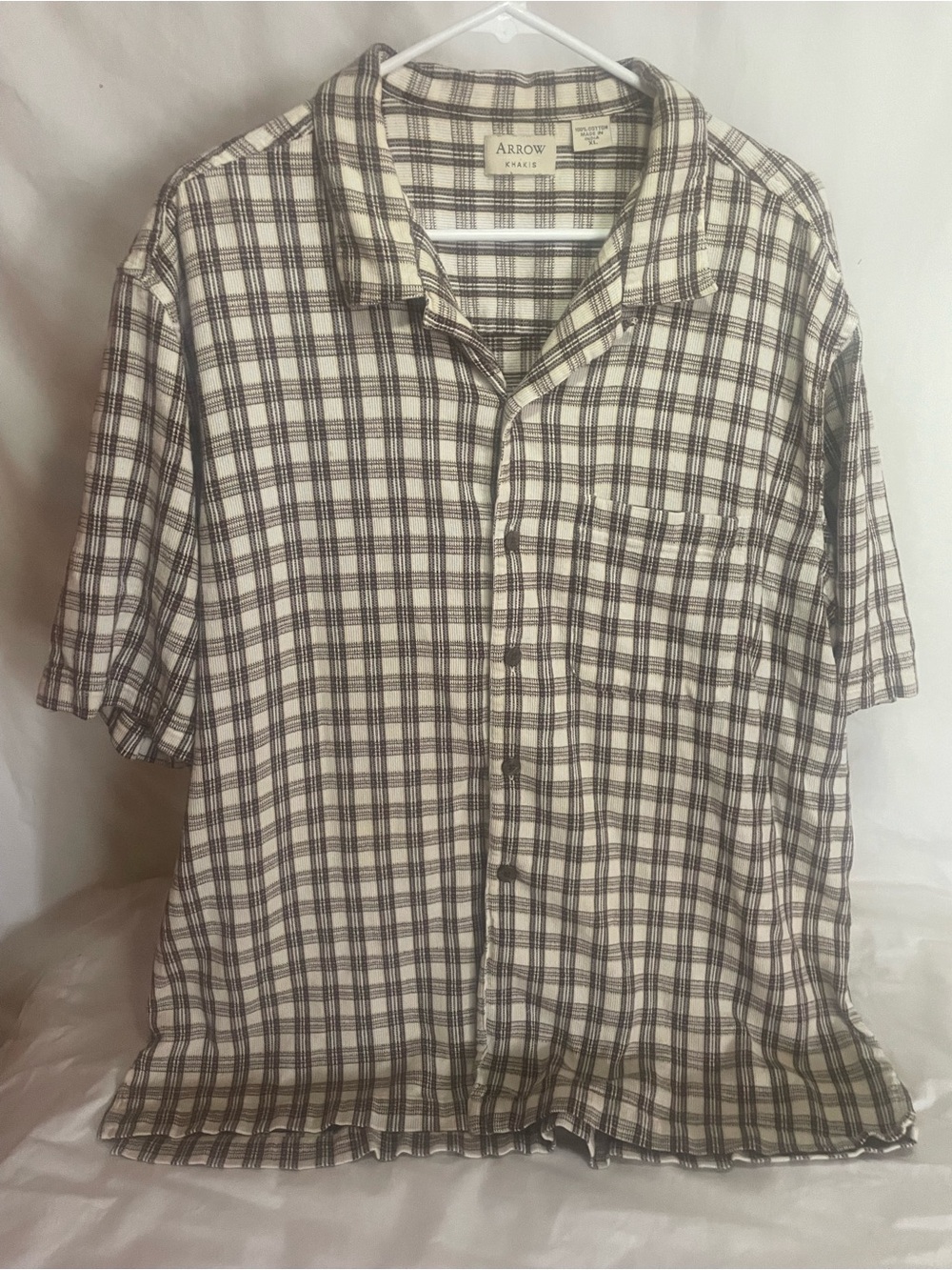 Arrow Men’s Short Sleeve Plaid Button-Down Shirt - Cream & Black